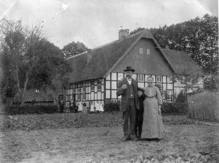 Bild der Hofstelle, vielleicht um 1935 herum Bild der Hofstelle, vielleicht um 1935 herum